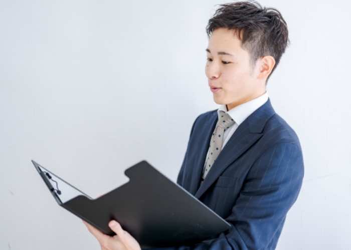 男性の就活生イメージ